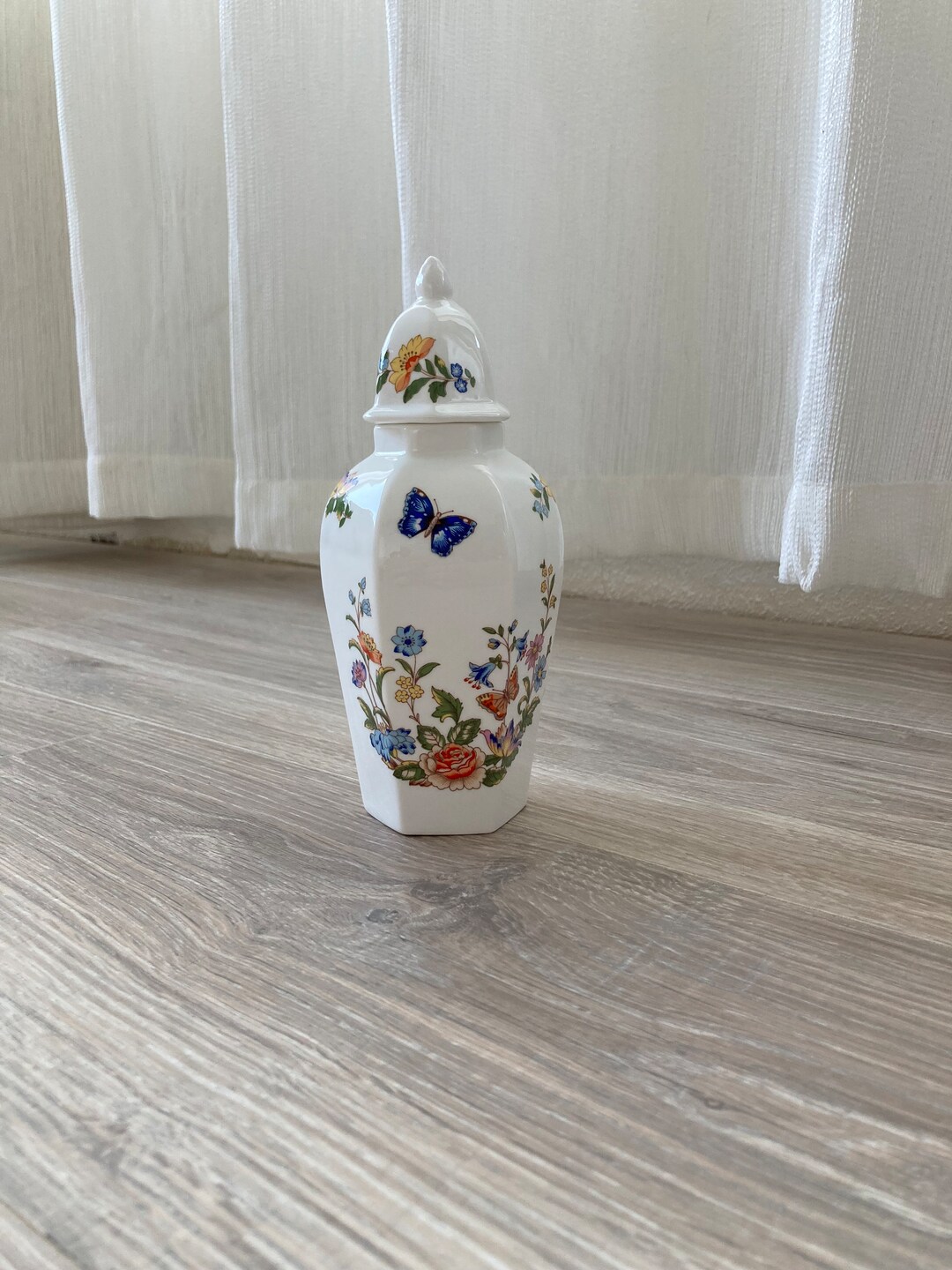 Aynsley Cottage Garden 7 Ginger Jar, Fine Bone China, Made in England