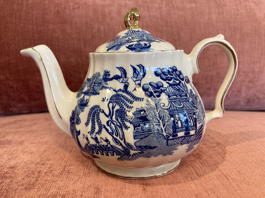 Vintage Sadler Teapot Blue Willow Scene Small 12 Person Etsy