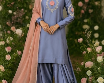 Hand bestickt Shesha Seide Farshi Shalwar Anzug pakistanische Abendgarderobe