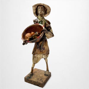 Figurina in cartapesta di arte popolare messicana d'epoca / fatta a mano / EB M.R. Elaborado A Mano / Uomo che trasporta ceramica / pezzo unico