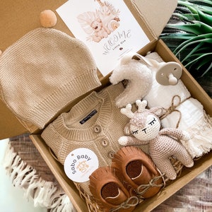 Sabo Signature Gift Box | Baby Shower Gift Box, Baby Welcome Gift Box, Gender Neutral Gift Box, Baby Gift Box, First Birthday Gift Set