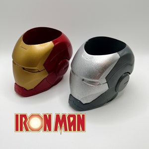Marvelous Iron Man 3D Printed Pen Holder: un organizador de escritorio heroico. Portalápices Iron Man Warmachine