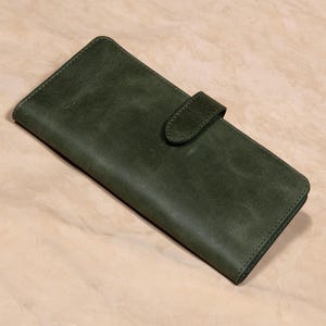 Leather Wallet for Women – Minimalist Cowhide, Magnetic Slim Clutch with Card Holder Green