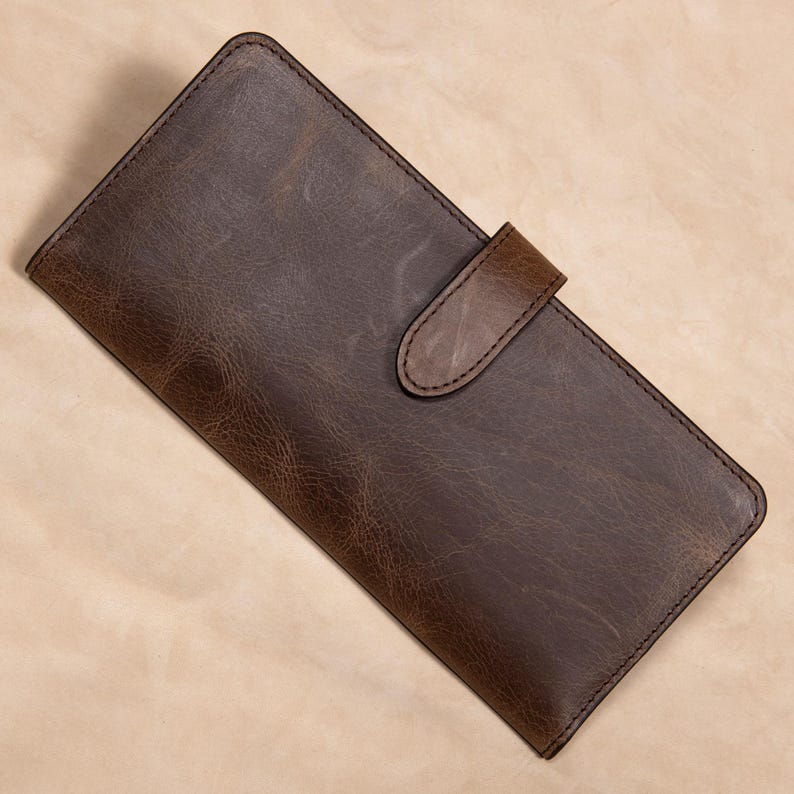 Leather Wallet for Women – Minimalist Cowhide, Magnetic Slim Clutch with Card Holder Vintage Brown