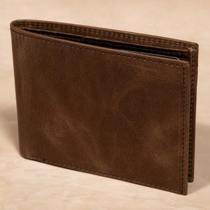 Full Grain Leather Wallet for Men - Minimalist Cowhide, Slim Classic Design with 8 Card Slots