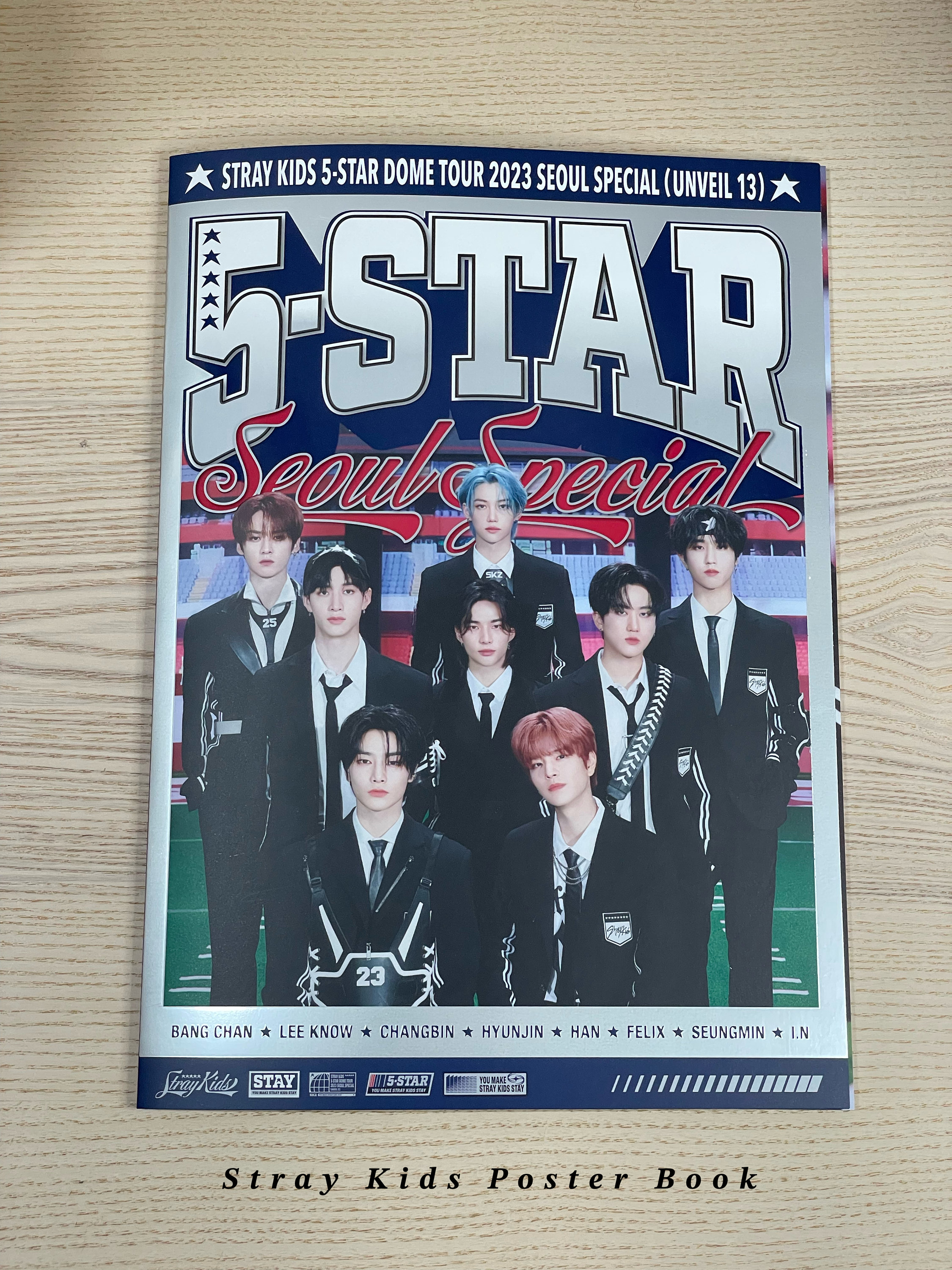 StrayKids 5-STAR Dome Tour 直筆サイン入りミニポスター Stray Kids wraps up \u00275-STAR Dome Tour\u0027 with memorable finale at