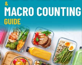 Może przedstawiać: Obraz przewodnika zatytułowanego "Meal Prepping & Macro Counting" z pojemnikami do przygotowywania posiłków wypełnionymi jedzeniem. Obraz zawiera tekst "Best Seller" i "Raising the Bar". Posiłki obejmują kurczaka, warzywa i owoce.