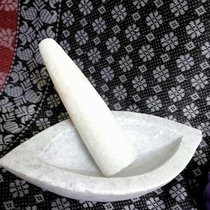 Witte stenen vijzel en stamperset,handgemaakte marmeren kruidenmolen,Ayurvedische kruidenmolen,20 cm vijzel, 14 cm stamper,keukengereedschap