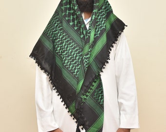 ダークグリーンのパレスチナ・クーフィーヤ・スカーフ：タッセル付きの