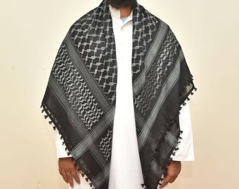 ダークグリーンのパレスチナ・クーフィーヤ・スカーフ：タッセル付きの