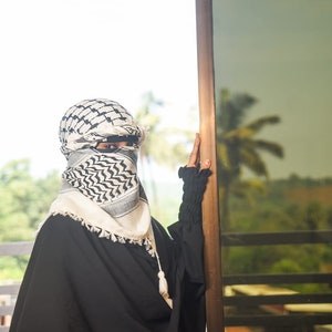 Buy 1 Get 1 Free Palestine Keffiyeh Kufiya Scarf (48*48)- Free Palestine Traditional Shemagh with Tassels Arafat Hatta Arab Style Headscarf for Men and Women. Black White Scarf
Hatta Scarf
Hijabs Head Covering
Palestine Head Dress
Palestine Scarf