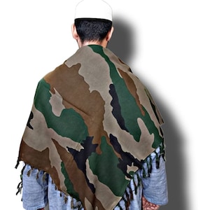 Palestine Keffiyeh Scarf: Traditional Arab Kufiya with Tassels