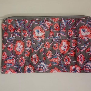 Borsa da toeletta con stampa a blocchi, borsa per cosmetici trapuntata, borsa per il trucco floreale fatta a mano in cotone, borsa da viaggio per il trucco, borsa da viaggio vintage
