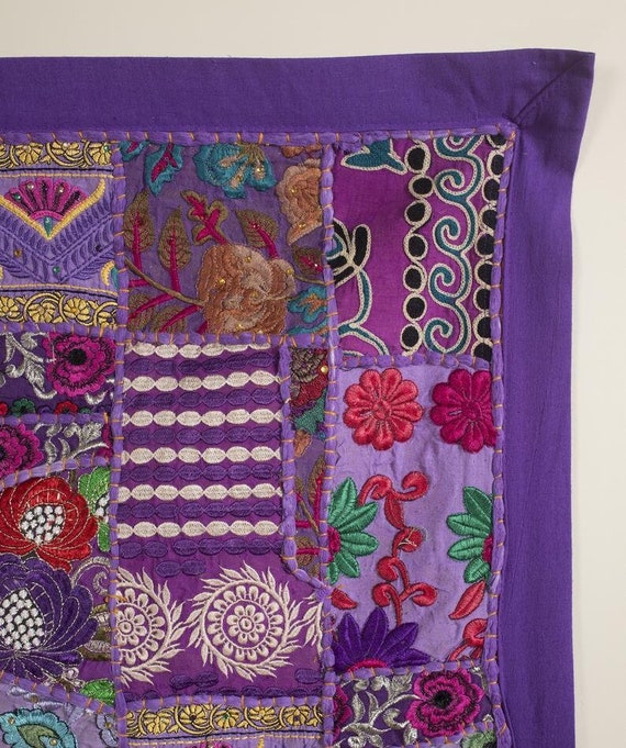 パープルサリーパッチワークタペストリー：ボヘミアン風インド風壁掛け