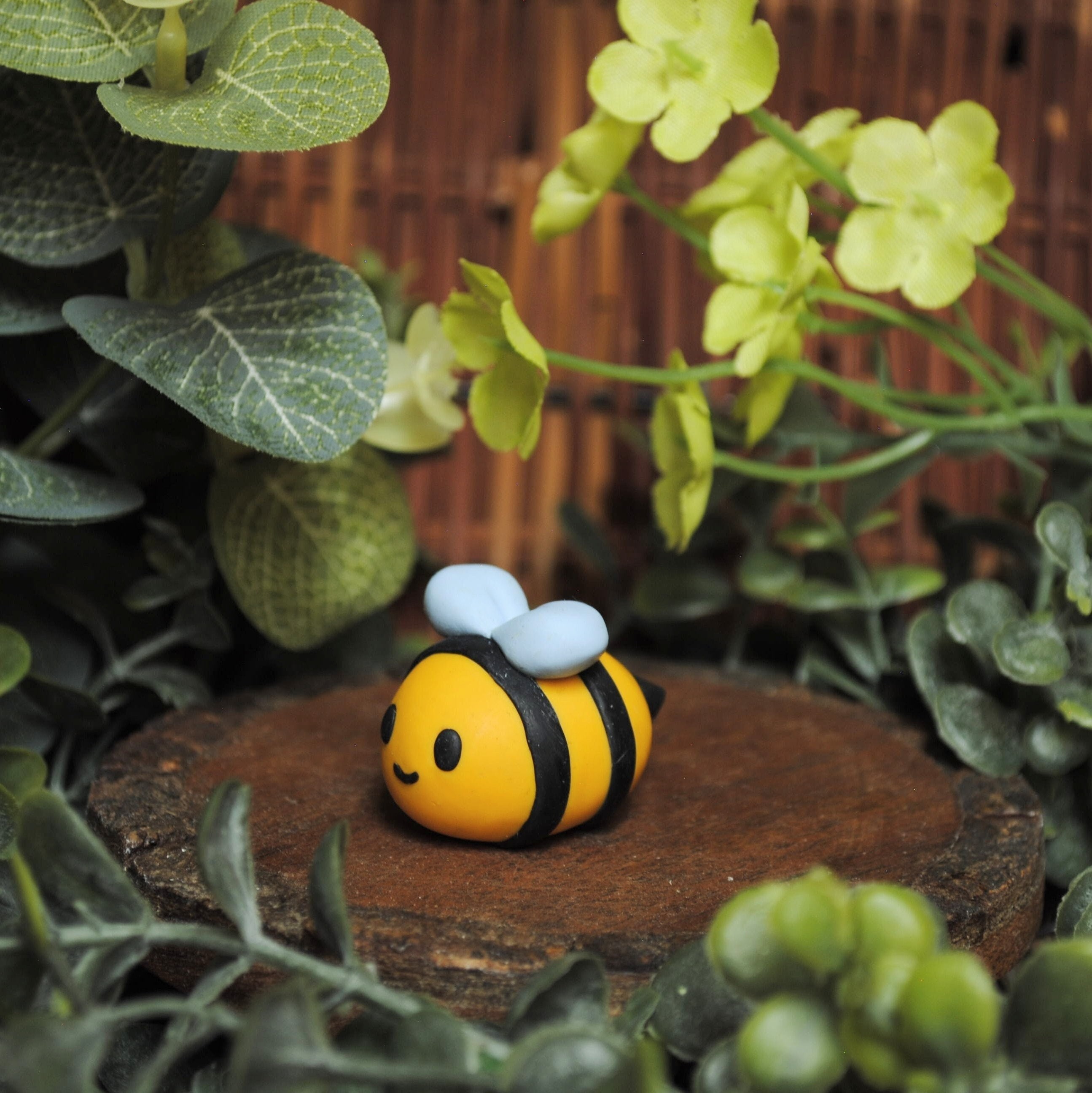 Lil Bee Desk Buddy - Handmade Polymer Clay Creation - Etsy Lil Bee Desk Buddy - Handmade Polymer Clay Creation - Etsy