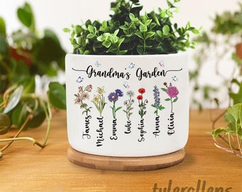 Personalized Grandma's Garden Mini Flower Pot, Birth Month Flower Family Customized Mini Plant Pot Mothers Day Gift for Grandma Mom Nana