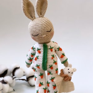 Crochet pattern “Jeannot rabbit is going to bed”