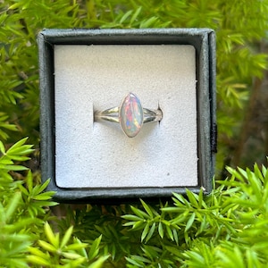 Coober Pedy Opal Doublet - Silver Ring - Bright Multicoloured Rainbow Opal  - Size 5 US NO1410