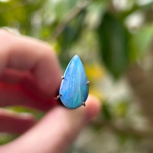 Lightning Ridge Opal Doublet - 2.2 carats - Blue Opal with Streaky Patterns and Flashes N0672