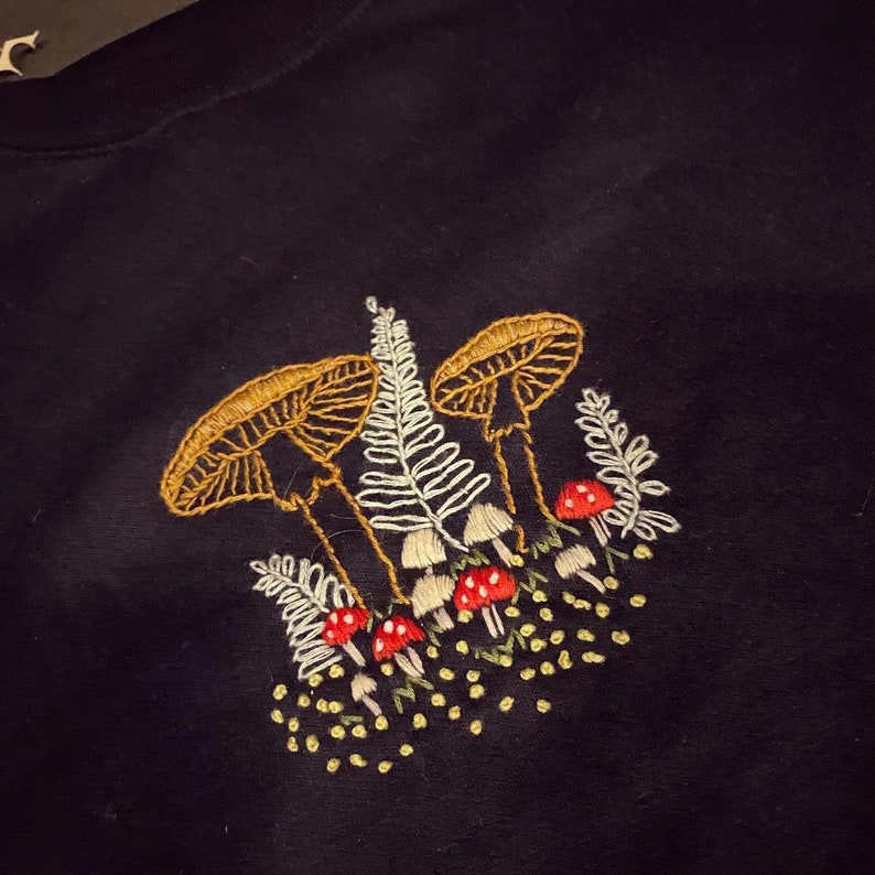 MUSHROOM EMBROIDERED Sweatshirt,hand Embroidered Sweatshirt for Women
