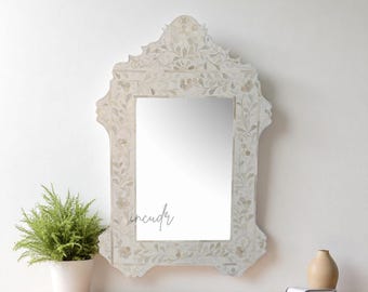 手作りの骨象嵌ミラーフレーム：ボヘミアン風壁飾り - Etsy 日本