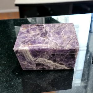 Scatola portagioie in quarzo viola con pietre preziose, cristallo curativo, famiglia di pellicce / Ceneri - Regalo perfetto e porta carte dei tarocchi / Bare e urne