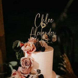 Toppers de pastel personalizados con flores, Topper de pastel de guión de parejas personalizado para bodas, topper de pastel rústico, toppers de pastel de aniversario imagen 3