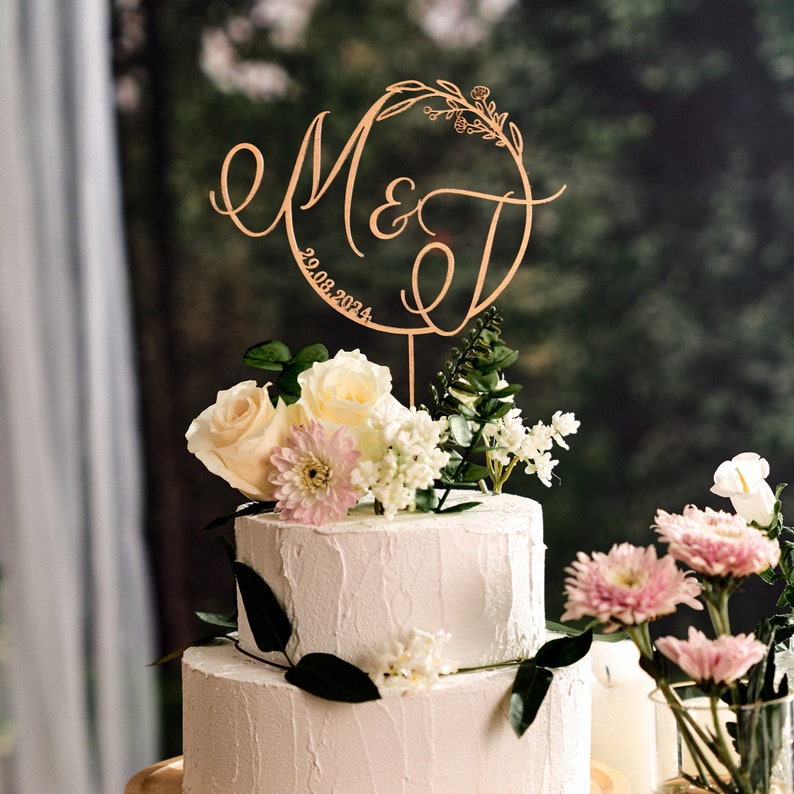Décorations de gâteau de mariage initiales personnalisées, décorations de gâteau vintage dorées, décorations de gâteau de mariage rustiques, décorations de mariage cadeau d'anniversaire rétro Natural Wood