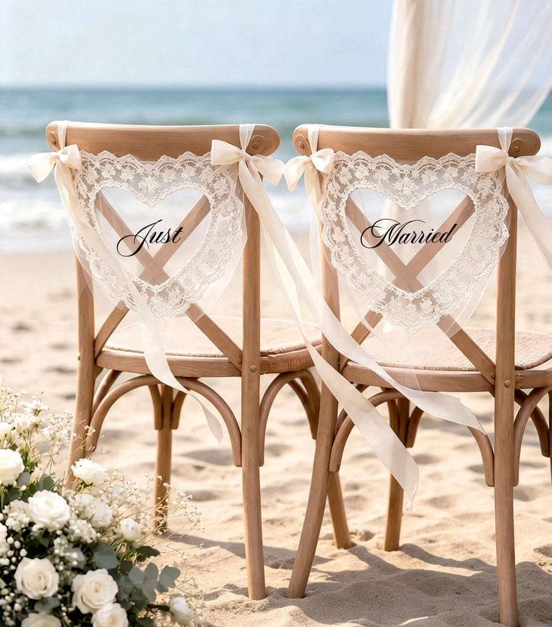 Gepersonaliseerde kanten stoelstrik met 'Just Married'-opdruk | Stoelbanner voor bruid en bruidegroom op maat, boho schuurdecoratie voor bruiloftsstoelen, accessoire voor trouwfoto's afbeelding 14