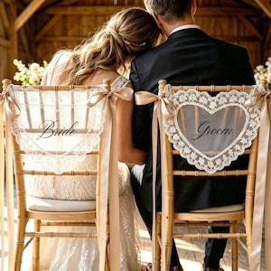 Gepersonaliseerde kanten stoelstrik met 'Just Married'-opdruk | Stoelbanner voor bruid en bruidegroom op maat, boho schuurdecoratie voor bruiloftsstoelen, accessoire voor trouwfoto's afbeelding 20