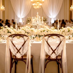 Gepersonaliseerde kanten stoelstrik met 'Just Married'-opdruk | Stoelbanner voor bruid en bruidegroom op maat, boho schuurdecoratie voor bruiloftsstoelen, accessoire voor trouwfoto's afbeelding 16