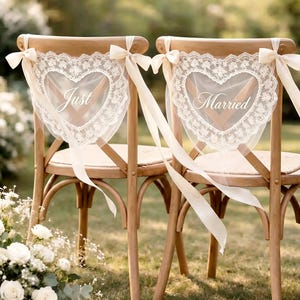 Gepersonaliseerde kanten stoelstrik met 'Just Married'-opdruk | Stoelbanner voor bruid en bruidegroom op maat, boho schuurdecoratie voor bruiloftsstoelen, accessoire voor trouwfoto's afbeelding 17