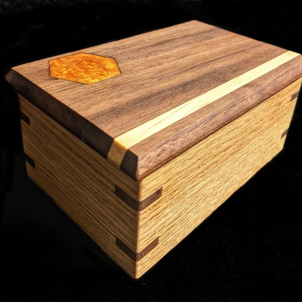 Honeycomb Walnut and Oak Keepsake Box