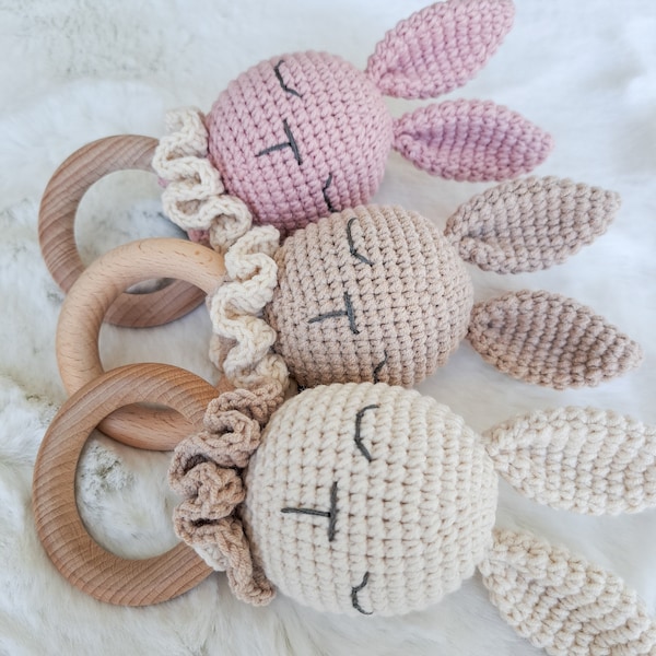 Personalised rattle-crochet bunny rattle-crochet baby teether-wooden rattle/teether-new baby gift-easter baby gift-personalised baby gift