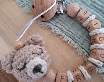 Personalised dummy clip bear-crochet wooden dummy clip-MAM dummy clip-dummy chain-baby boy gift-baby girl gift-personalised baby gift