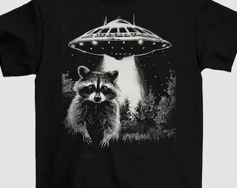 Vintage UFO Raccoon Shirt, Retro T-Shirt, Retro 90s Raccoon Tshirt, Vintage Raccoon Tshirt, Funny Raccoon Lovers Shirts, Raccoon Alien Shirt