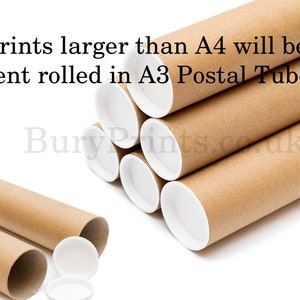 Puede incluir: Tubo postal de cart&oacute;n marr&oacute;n con tapas de pl&aacute;stico blanco. Las impresiones m&aacute;s grandes que A4 se enviar&aacute;n enrolladas en un tubo postal A3.