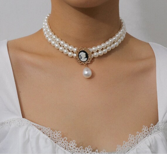 Two layer sale pearl chain