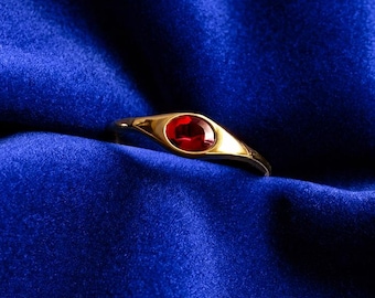 Garnet Oval Solitaire Silver Ring , 14K Gold Oval Cut, Minimalist Wedding Band Ring, Solitaire Engagement Ring, Garnet Solitarie Ring