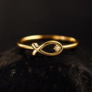 Diamant Fisch Ring / 14K Gold Diamant Ichthys Fisch Ring / Gold Christianity Symbol Fisch Ring / Christian Fisch Ring mit Premium Moissanite