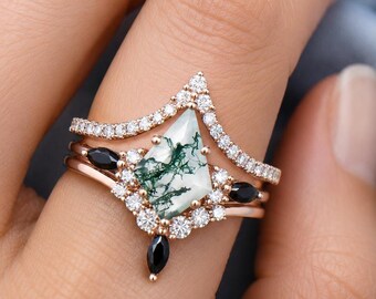 Kite Cut Moss Agate Bridal Wedding Ring Set With Onyx & Diamond Band, Vintage Inspired Rose Gold Curved Band, Unique Jewelry Gift for Her