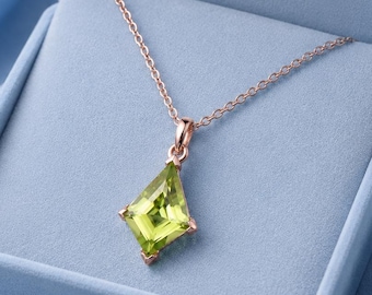 Vintage Kite Cut Peridot Necklace, Personalized Pendant For Anniversary Gift, Unique August Birthstone Jewelry