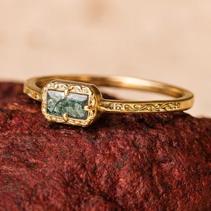 Art Deco Moss Agate Wedding Band: Baguette Green Agate, Yellow Gold