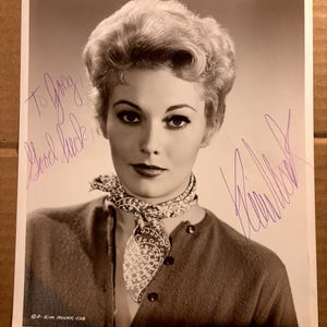 Kim Novak Rare Very Early Autographed 8/10 Pin Up Photo '55 Vertigo Pal Joey
