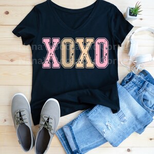 Pastel XOXO Valentine&#39;s Day PNG, Hugs and Kisses Clipart, Love Sublimation, Pastel and Distressed XOXO Png