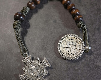 Rosario tascabile di San Benedetto fatto a mano, indistruttibile, con protezione - Perline in legno naturale