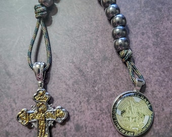 Indistruttibile - CAMO - Rosario tascabile con medaglia di protezione di San Michele - Perline in metallo canna di fucile da 10 mm - fatto a mano