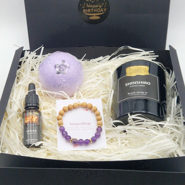 Wellness Geschenkbox für Frauen mit Duftkerze, Amethyst Aromaarmband, Badekugel und Duftöl