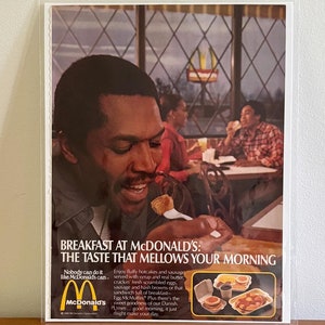 Anuncio impreso del desayuno de McDonald's de los años 80 / Anuncio impreso vintage de McDonald's "El sabor que suaviza tu mañana" / Anuncios impresos vintage de Black Media