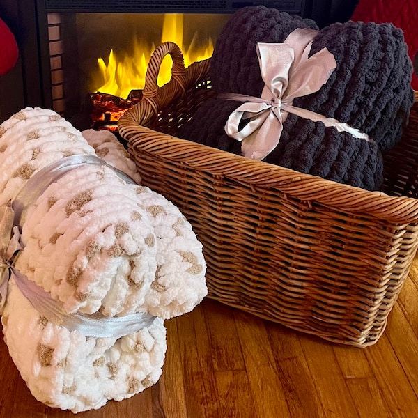 Cozy Chunky Knit Blanket, Handmade, Custom Blanket, Bulky, Hand Knitted, Gift, Soft, Warm, Cuddly